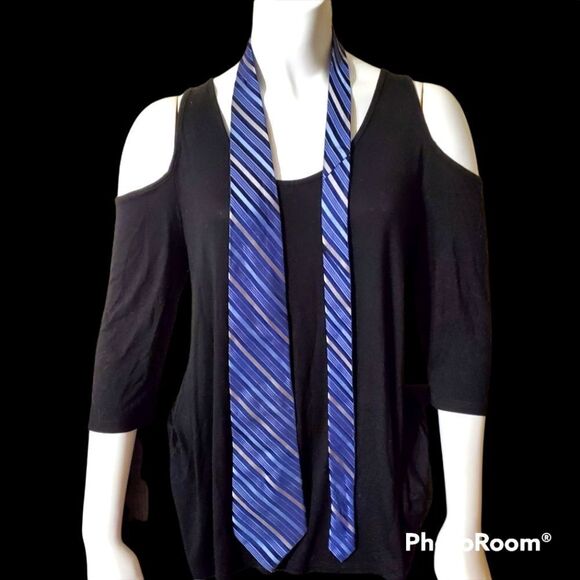 Calvin Klein Blue & Gray Striped Silk Tie - Picture 1 of 5